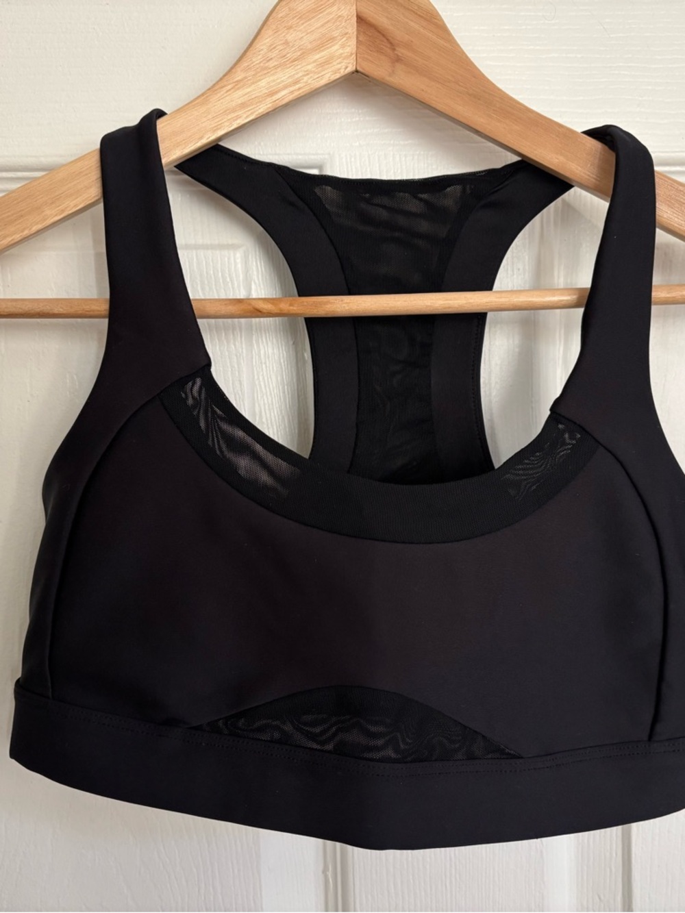 Black Racerback Sports Bra - Alo Yoga